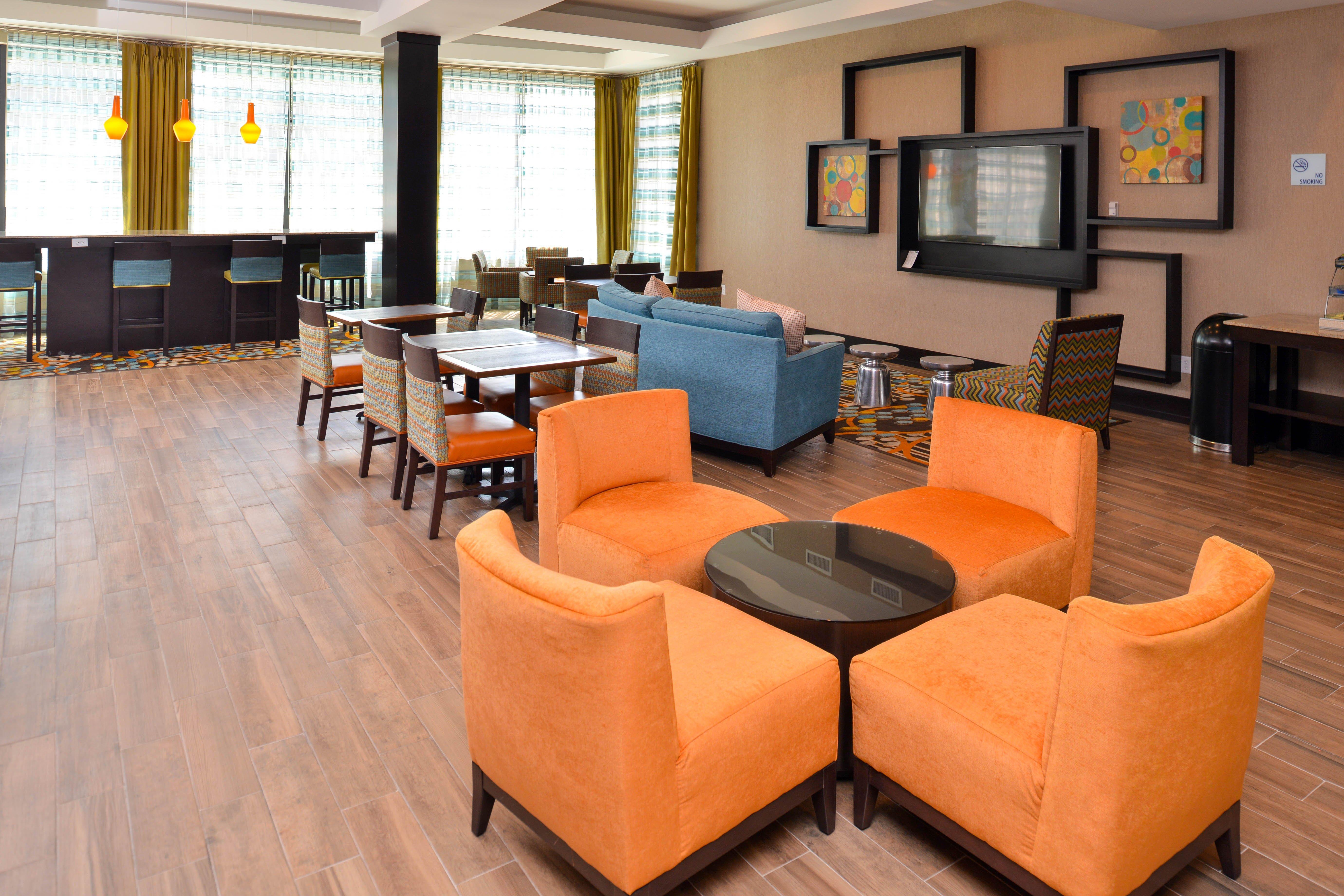 Holiday Inn Express & Suites Austin South By Ihg Exterior photo
