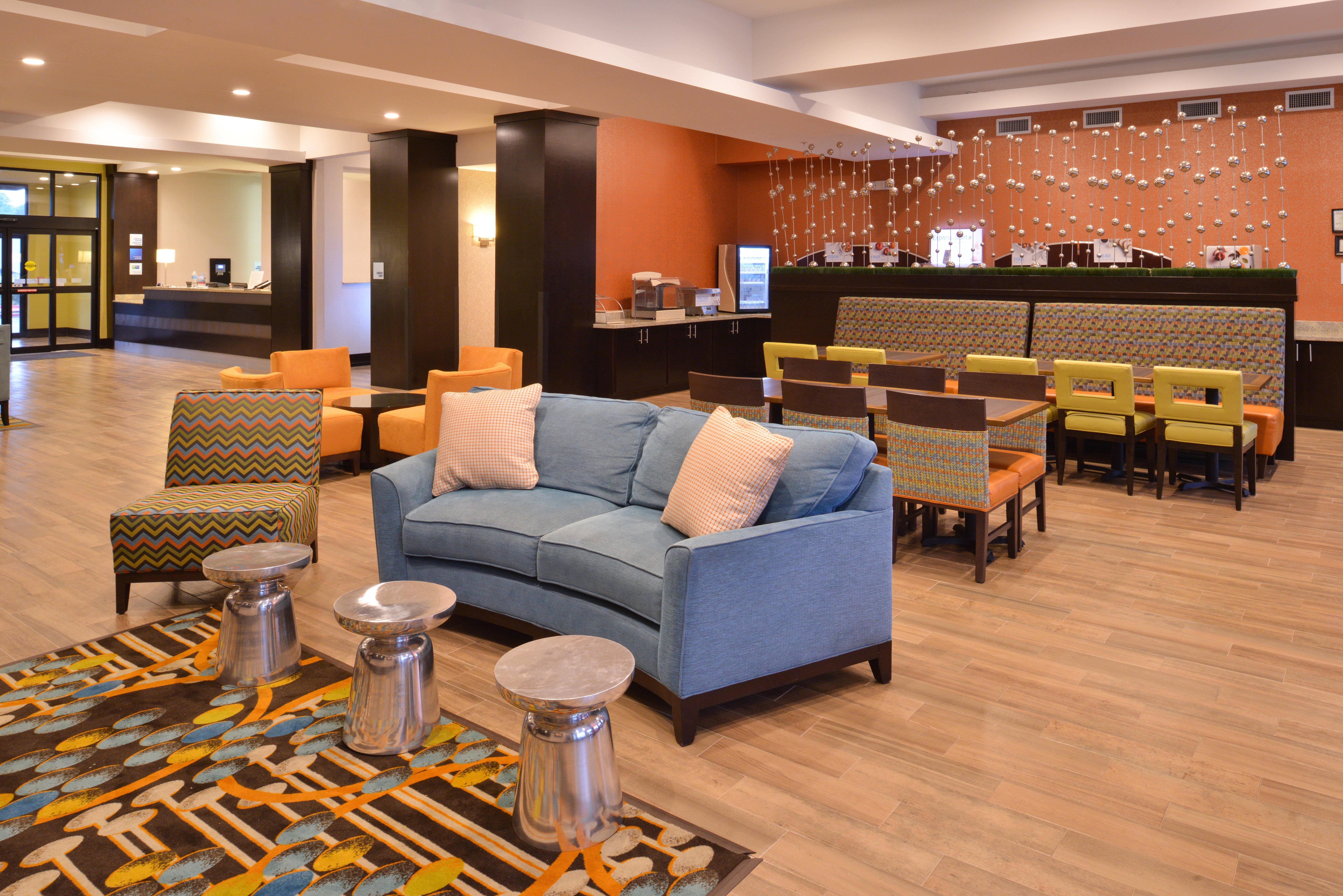 Holiday Inn Express & Suites Austin South By Ihg Exterior photo